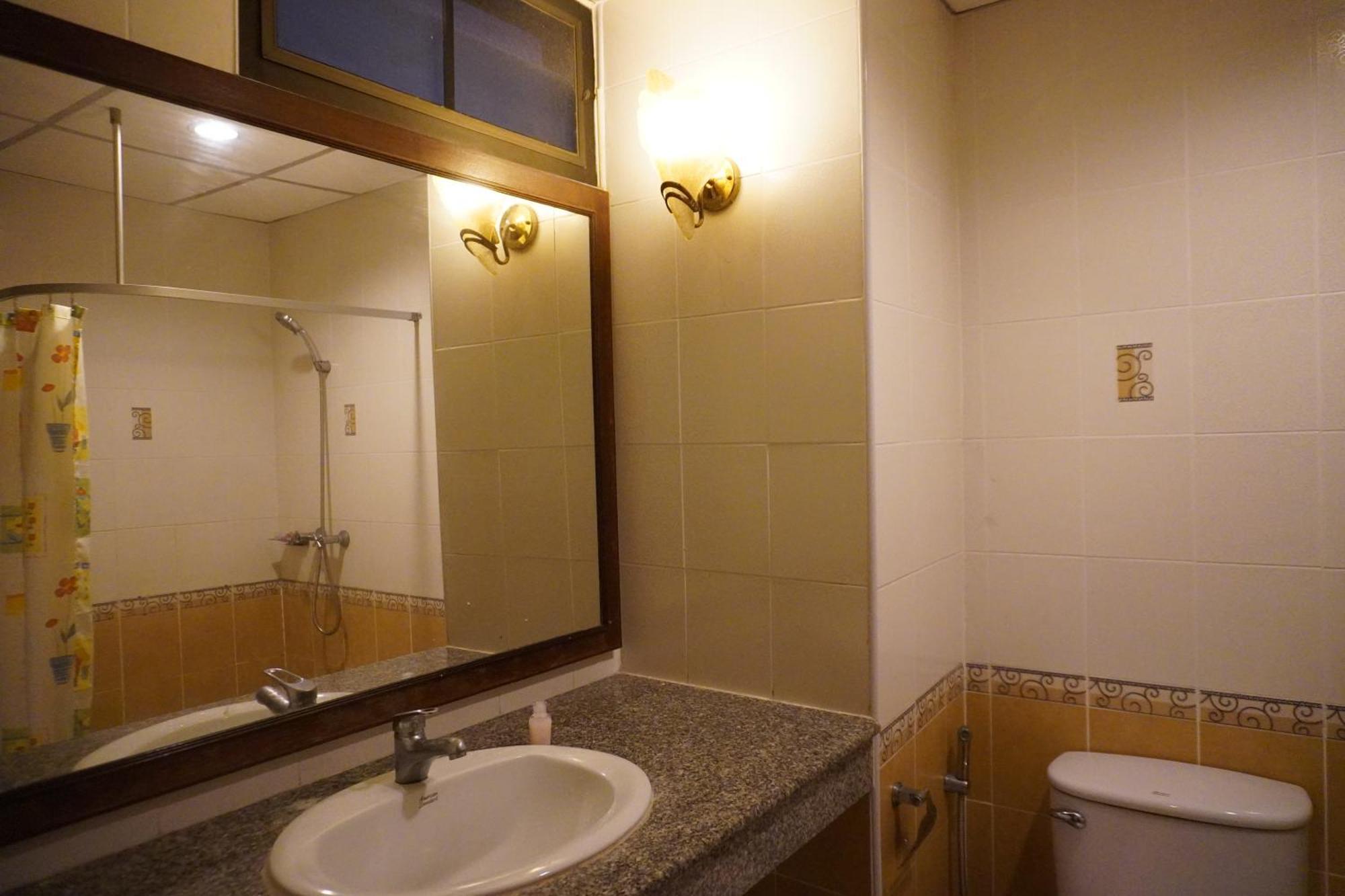 Centre Point Nanai Hotell Patong Eksteriør bilde